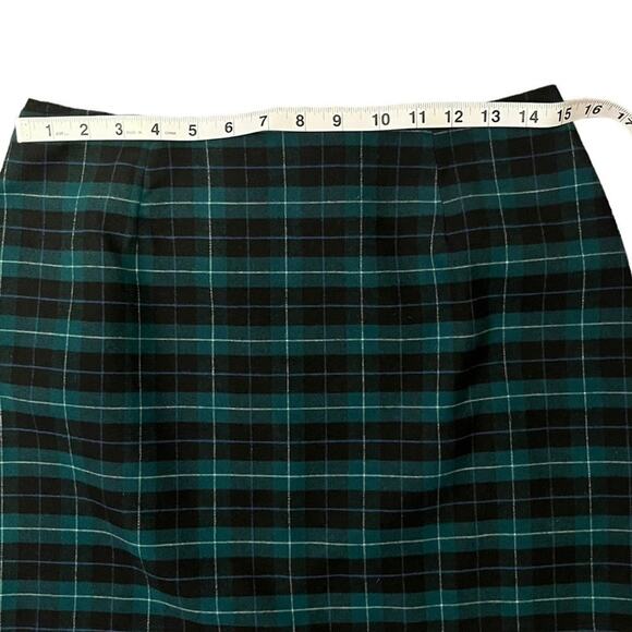 Old Navy Plaid Navy Green Polyester Mini Skirt Womens Size 4 Academia Schoolgirl - Picture 6 of 7